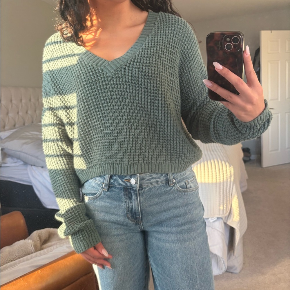 Women's Green V-Neck Sweater